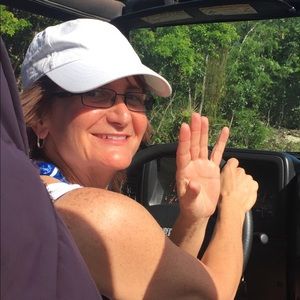 Meet your Posher, Denise